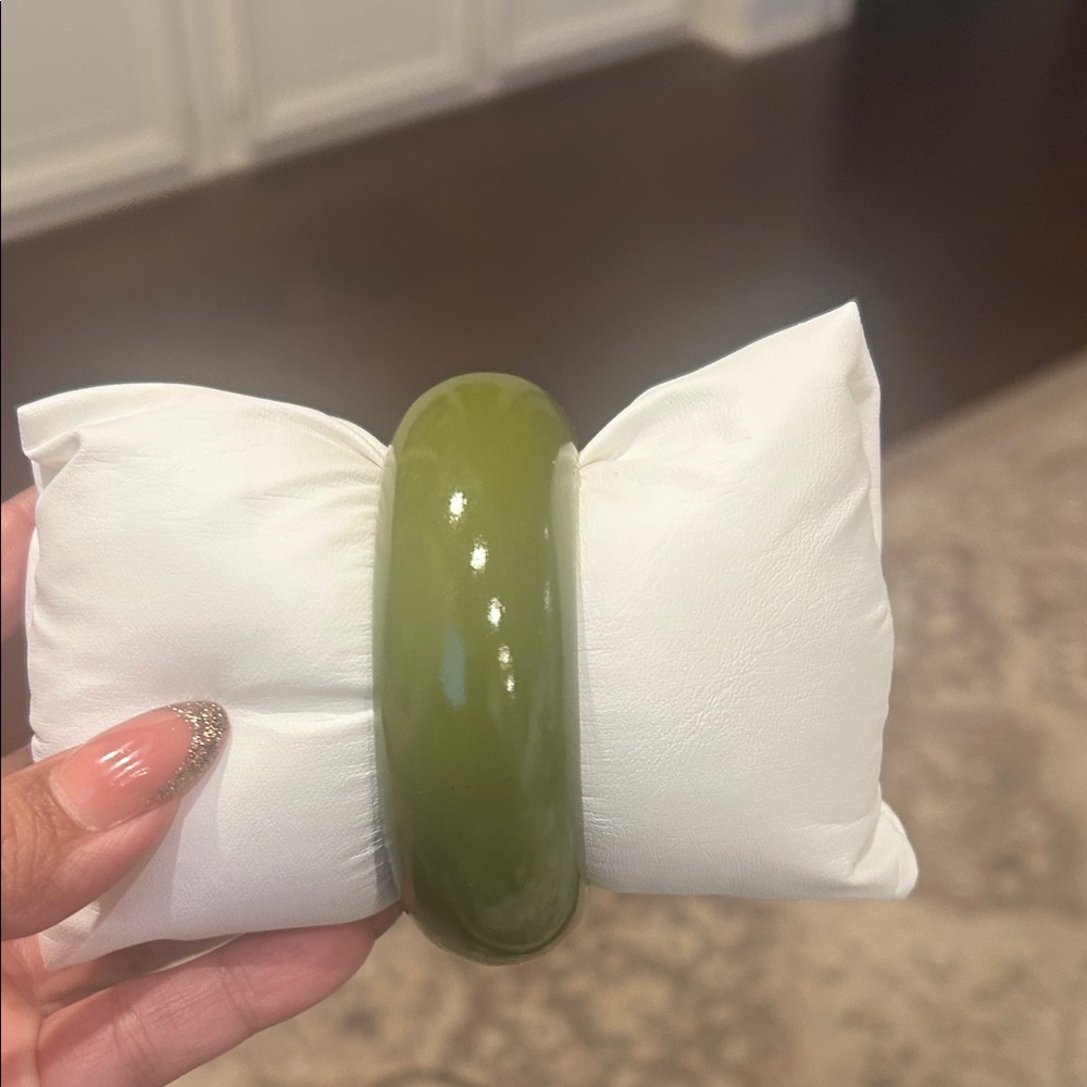 Elegant Green Bangle Bracelet